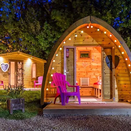 Podumna Glamping Village Luxury tent