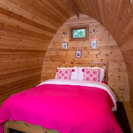 Luxury tent Podumna Glamping Village